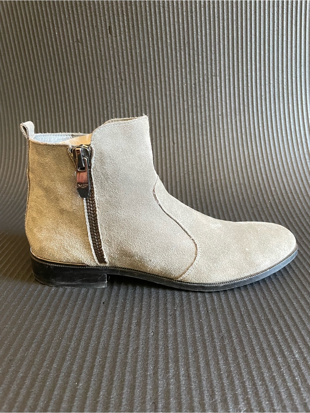 Marc Fisher Rail Almond Toe Ankle Fashion Boots genuine gray Suede 9.5 M